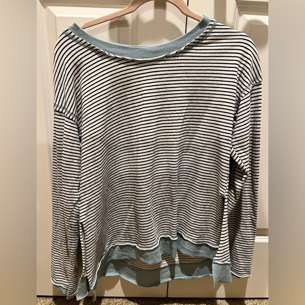 Hem & Thread Pullover